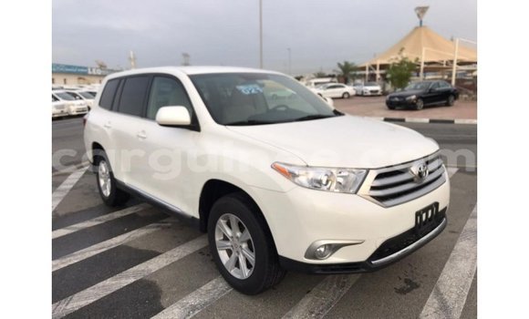 Acheter Import Voiture Toyota Highlander Blanc à Import - Dubai, Conakry Acheter Import Voiture Toyota Highlander Blanc à Import - Dubai, Conakry