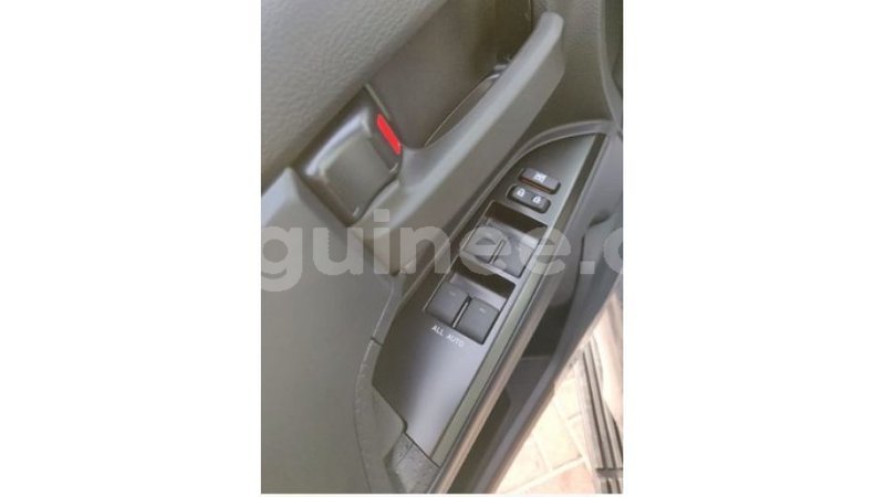 Big with watermark toyota land cruiser conakry import dubai 3869