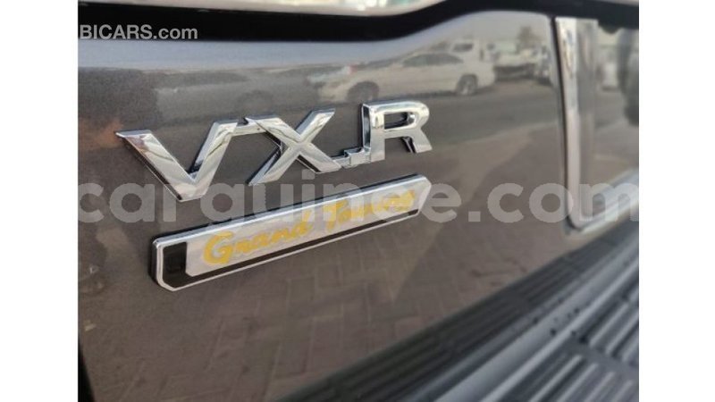 Big with watermark toyota land cruiser conakry import dubai 3869