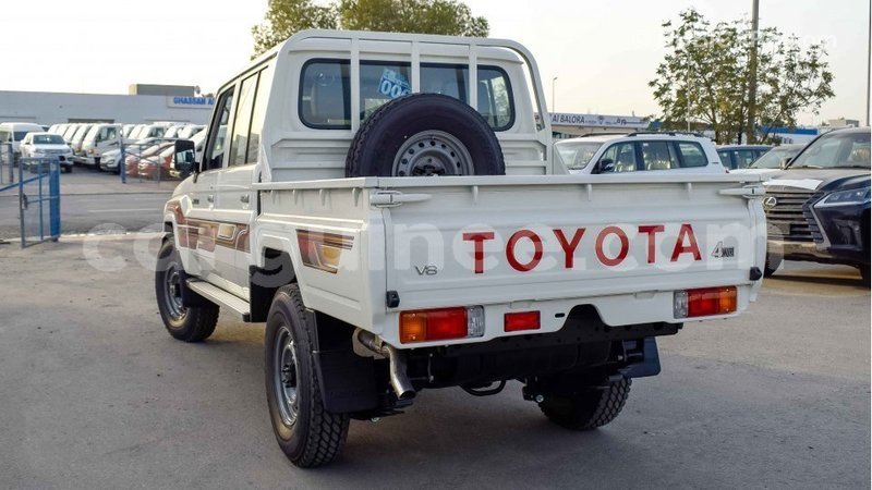 Big with watermark toyota land cruiser conakry import dubai 3870