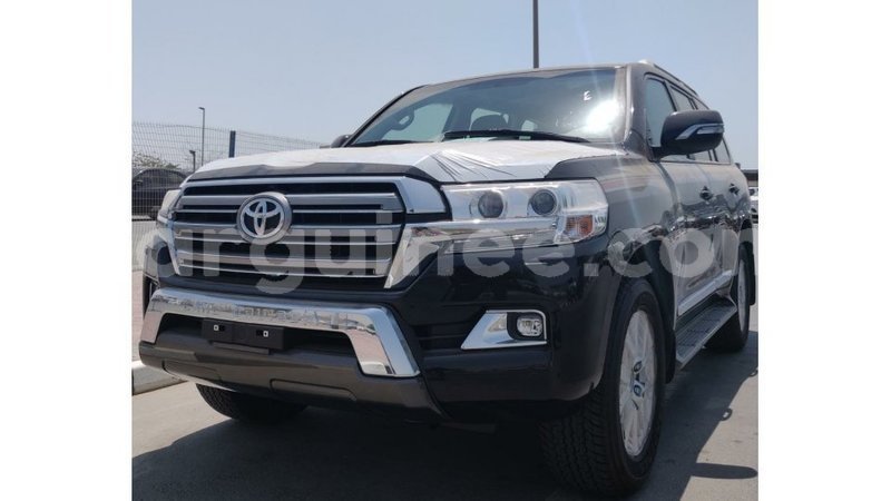 Big with watermark toyota land cruiser conakry import dubai 3875