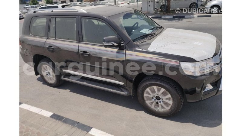 Big with watermark toyota land cruiser conakry import dubai 3875