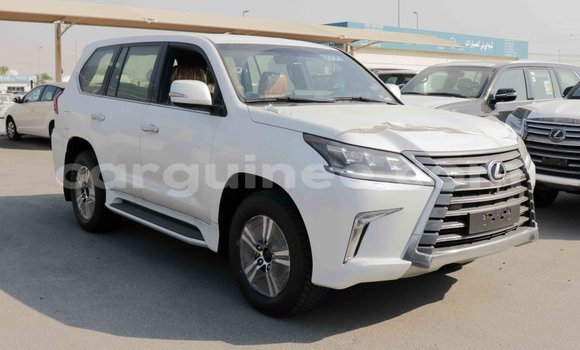Acheter Import Voiture Lexus LX Blanc à Import - Dubai, Conakry Acheter Import Voiture Lexus LX Blanc à Import - Dubai, Conakry