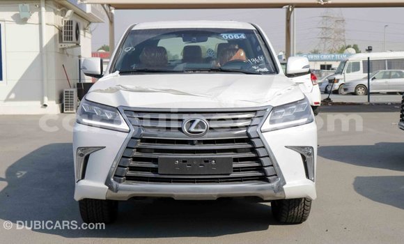 Acheter Import Voiture Lexus LX Blanc à Import - Dubai, Conakry Acheter Import Voiture Lexus LX Blanc à Import - Dubai, Conakry