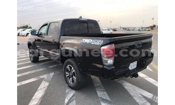 Acheter Import Voiture Toyota Tacoma Noir à Import - Dubai, Conakry Acheter Import Voiture Toyota Tacoma Noir à Import - Dubai, Conakry