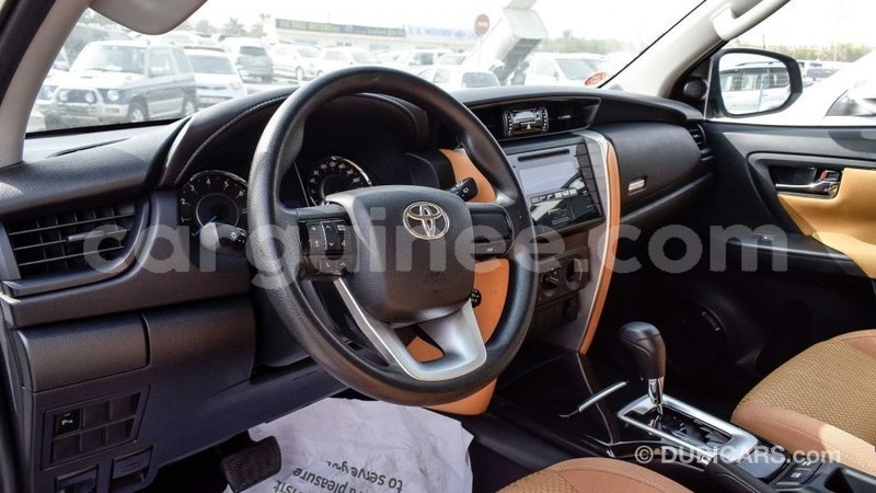 Big with watermark toyota fortuner conakry import dubai 3901