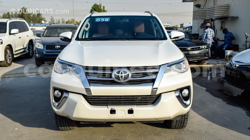 Big with watermark toyota fortuner conakry import dubai 3920