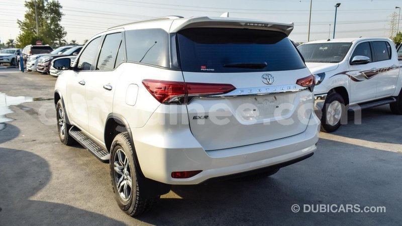 Big with watermark toyota fortuner conakry import dubai 3920