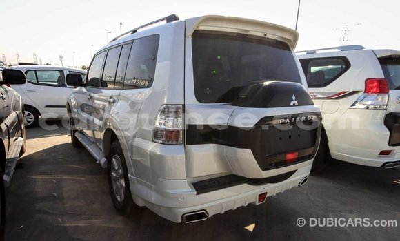Buy Import Mitsubishi Pajero White Car in Import - Dubai in Conakry Buy Import Mitsubishi Pajero White Car in Import - Dubai in Conakry