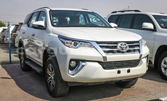 Buy Import Toyota Fortuner White Car in Import - Dubai in Conakry Buy Import Toyota Fortuner White Car in Import - Dubai in Conakry