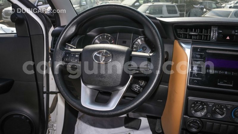 Big with watermark toyota fortuner conakry import dubai 3933