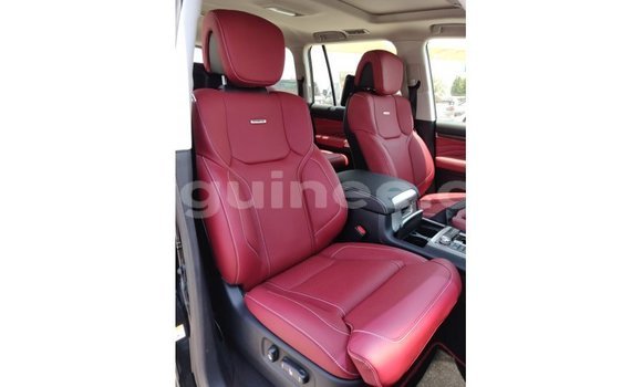 Buy Import Toyota Land Cruiser Black Car in Import - Dubai in Conakry Buy Import Toyota Land Cruiser Black Car in Import - Dubai in Conakry