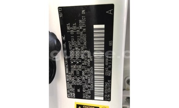 Acheter Import Voiture Toyota Highlander Blanc à Import - Dubai, Conakry Acheter Import Voiture Toyota Highlander Blanc à Import - Dubai, Conakry