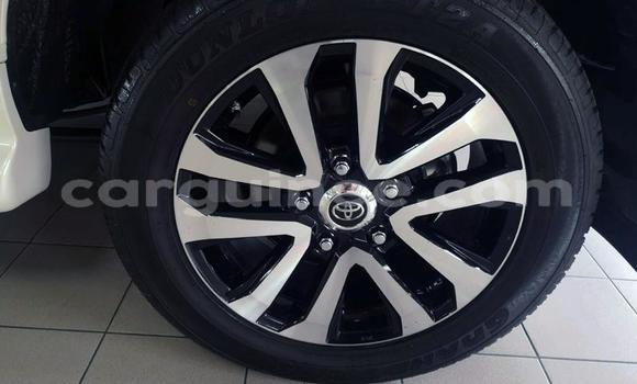 Acheter Occasion Voiture Toyota Land Cruiser Blanc à Conakry, Conakry Acheter Occasion Voiture Toyota Land Cruiser Blanc à Conakry, Conakry