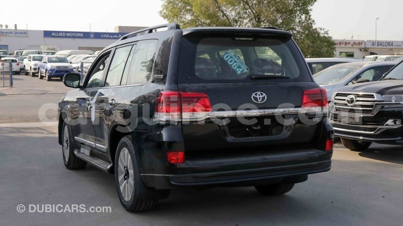 Big with watermark toyota land cruiser conakry import dubai 3967