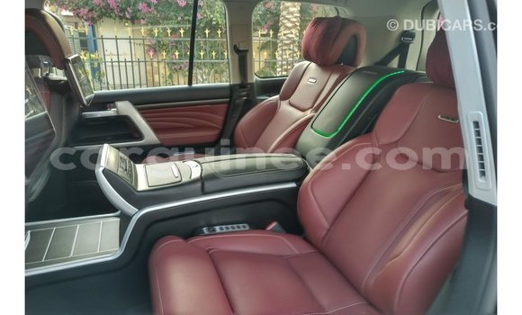 Acheter Import Voiture Toyota Land Cruiser Noir à Import - Dubai, Conakry Acheter Import Voiture Toyota Land Cruiser Noir à Import - Dubai, Conakry