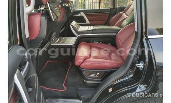 Acheter Import Voiture Toyota Land Cruiser Noir à Import - Dubai, Conakry Acheter Import Voiture Toyota Land Cruiser Noir à Import - Dubai, Conakry