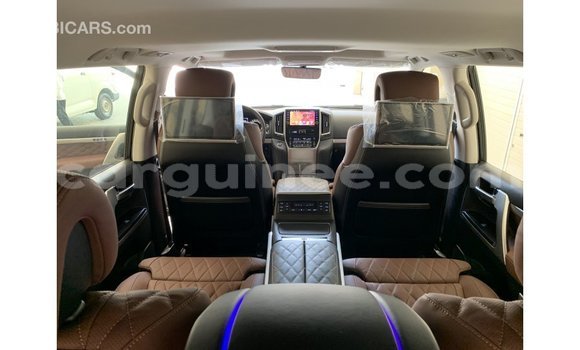Buy Import Toyota Land Cruiser Black Car in Import - Dubai in Conakry Buy Import Toyota Land Cruiser Black Car in Import - Dubai in Conakry