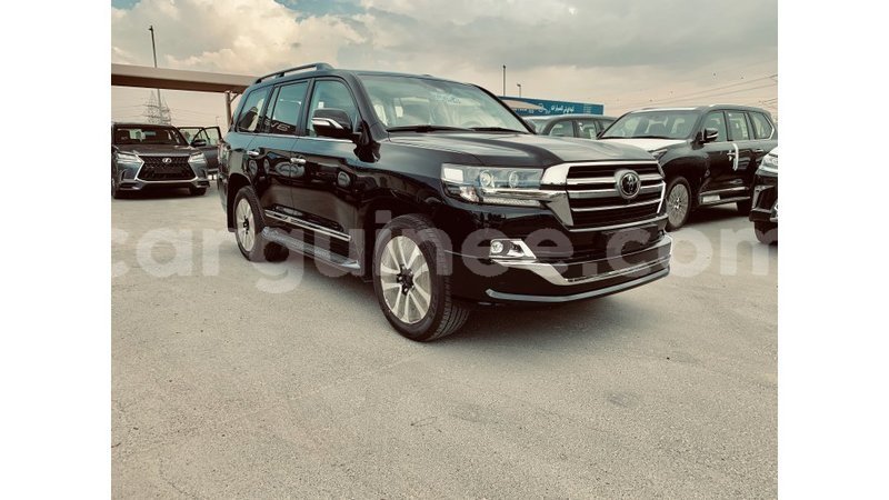 Big with watermark toyota land cruiser conakry import dubai 3977