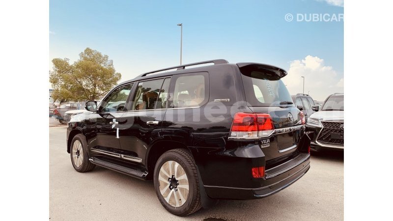 Big with watermark toyota land cruiser conakry import dubai 3977