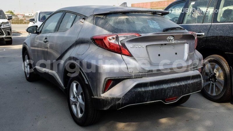 Big with watermark toyota c hr conakry import dubai 3978