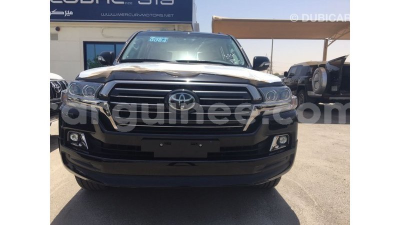 Big with watermark toyota land cruiser conakry import dubai 3981