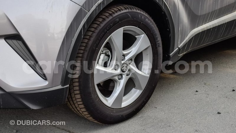 Big with watermark toyota c hr conakry import dubai 3988