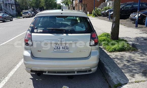 Buy Used Toyota Matrix Silver Car in Kaloum in Conakry Buy Used Toyota Matrix Silver Car in Kaloum in Conakry