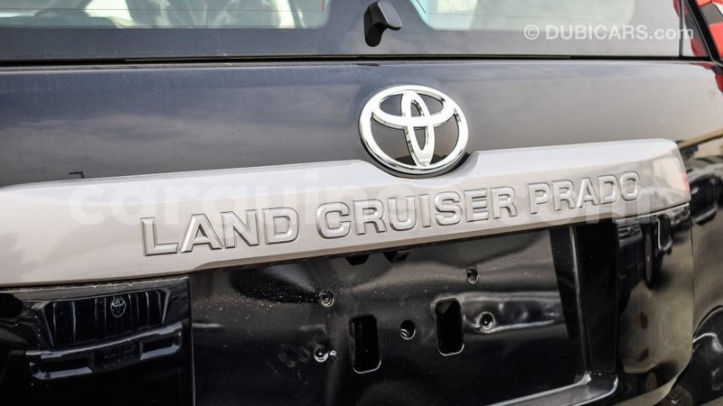 Big with watermark toyota land cruiser conakry import dubai 4003