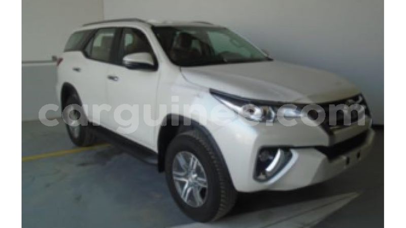 Big with watermark toyota fortuner conakry import dubai 4005
