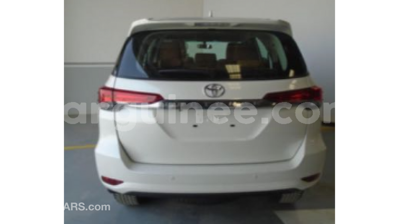 Big with watermark toyota fortuner conakry import dubai 4005