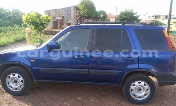 Acheter Occasion Voiture Honda CR-V Bleu à Kaloum au Conakry Acheter Occasion Voiture Honda CR-V Bleu à Kaloum au Conakry