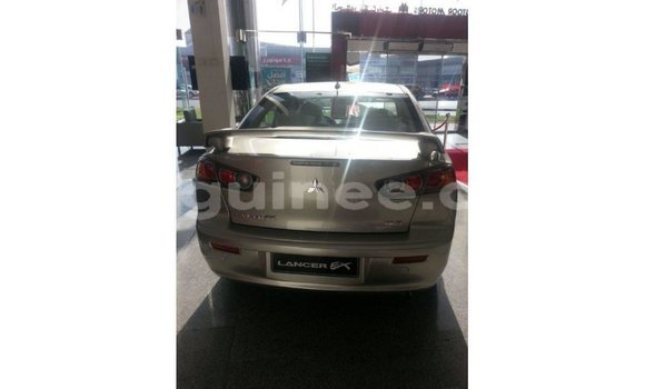 Acheter Import Voiture Mitsubishi L200 Autre à Import - Dubai, Conakry Acheter Import Voiture Mitsubishi L200 Autre à Import - Dubai, Conakry