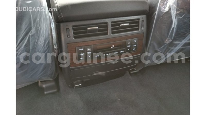 Big with watermark toyota land cruiser conakry import dubai 4009