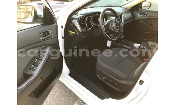 Acheter Import Voiture Kia Optima Blanc à Import - Dubai, Conakry Acheter Import Voiture Kia Optima Blanc à Import - Dubai, Conakry