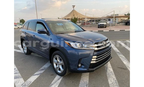 Acheter Import Voiture Toyota Highlander Bleu à Import - Dubai, Conakry Acheter Import Voiture Toyota Highlander Bleu à Import - Dubai, Conakry