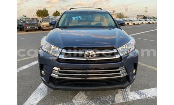 Acheter Import Voiture Toyota Highlander Bleu à Import - Dubai, Conakry Acheter Import Voiture Toyota Highlander Bleu à Import - Dubai, Conakry