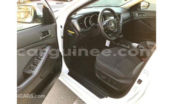 Acheter Import Voiture Kia Optima Blanc à Import - Dubai, Conakry Acheter Import Voiture Kia Optima Blanc à Import - Dubai, Conakry