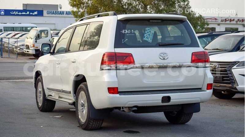 Big with watermark toyota land cruiser conakry import dubai 4035