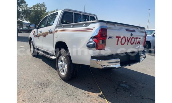 Buy Import Toyota Hilux White Car in Import - Dubai in Conakry Buy Import Toyota Hilux White Car in Import - Dubai in Conakry