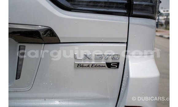 Acheter Import Voiture Lexus LX Blanc à Import - Dubai, Conakry Acheter Import Voiture Lexus LX Blanc à Import - Dubai, Conakry