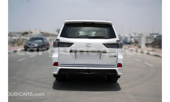 Acheter Import Voiture Lexus LX Blanc à Import - Dubai, Conakry Acheter Import Voiture Lexus LX Blanc à Import - Dubai, Conakry
