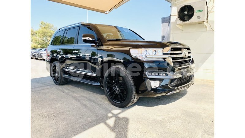 Big with watermark toyota land cruiser conakry import dubai 4044