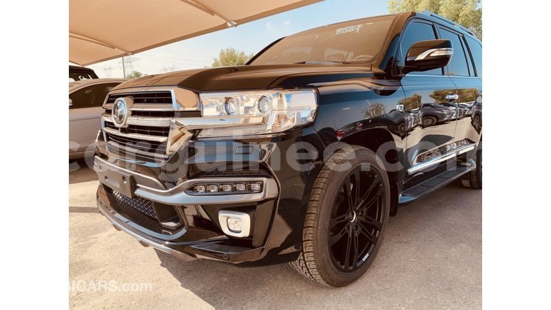 Big with watermark toyota land cruiser conakry import dubai 4044