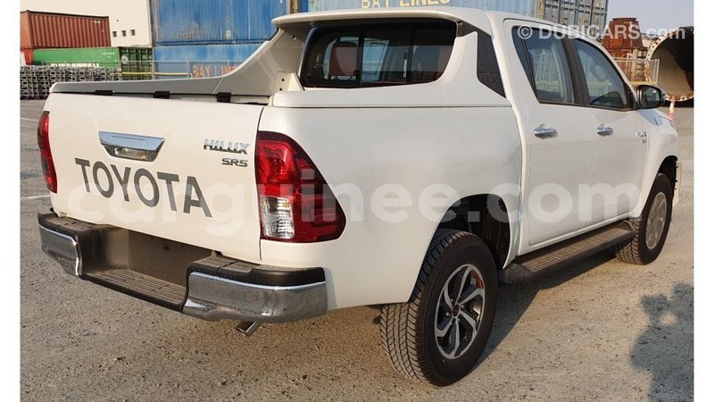 Big with watermark toyota hilux conakry import dubai 4051