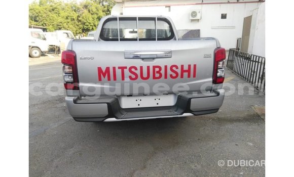 Buy Import Mitsubishi L200 Other Car in Import - Dubai in Conakry Buy Import Mitsubishi L200 Other Car in Import - Dubai in Conakry