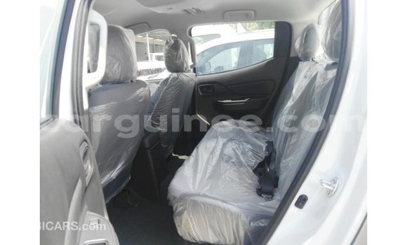 Buy Import Mitsubishi L200 Other Car in Import - Dubai in Conakry Buy Import Mitsubishi L200 Other Car in Import - Dubai in Conakry