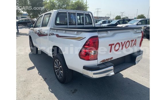 Buy Import Toyota Hilux White Car in Import - Dubai in Conakry Buy Import Toyota Hilux White Car in Import - Dubai in Conakry