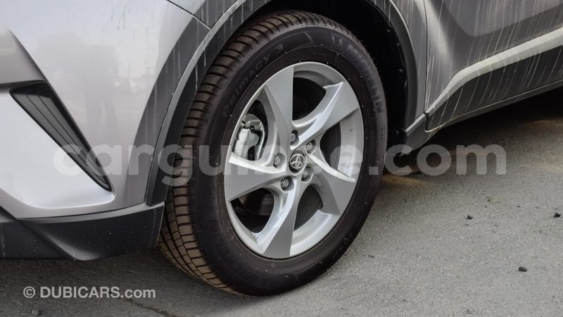 Big with watermark toyota c hr conakry import dubai 4072