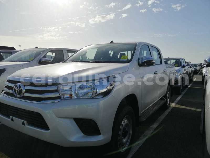 Big with watermark toyota hilux conakry import dubai 4080